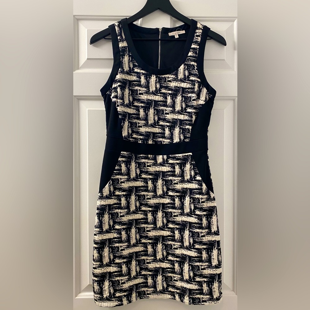 41 Hawthorn Women’s Small Black and White dress